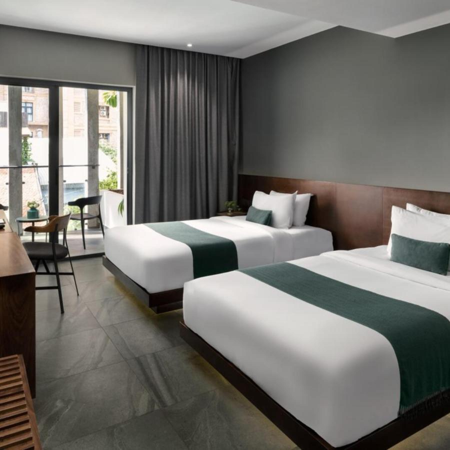 โรงแรม ใบตอง โฮเต็ล แอนด์ รีสอร์ต 4*