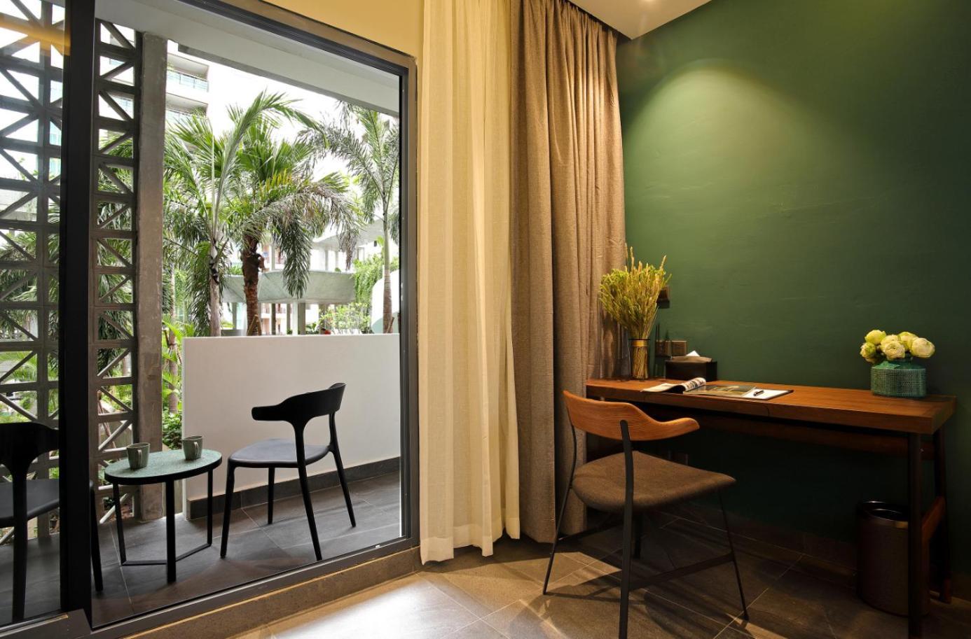 ใบตอง โฮเต็ล แอนด์ รีสอร์ต โรงแรม 4*