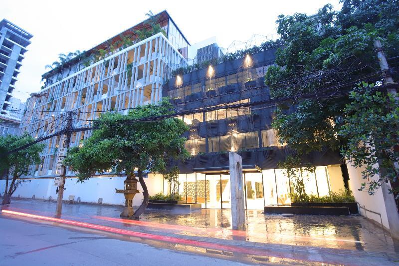ใบตอง โฮเต็ล แอนด์ รีสอร์ต 4*