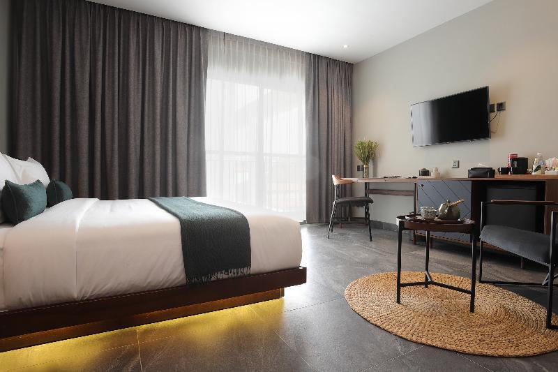 โรงแรม ใบตอง โฮเต็ล แอนด์ รีสอร์ต